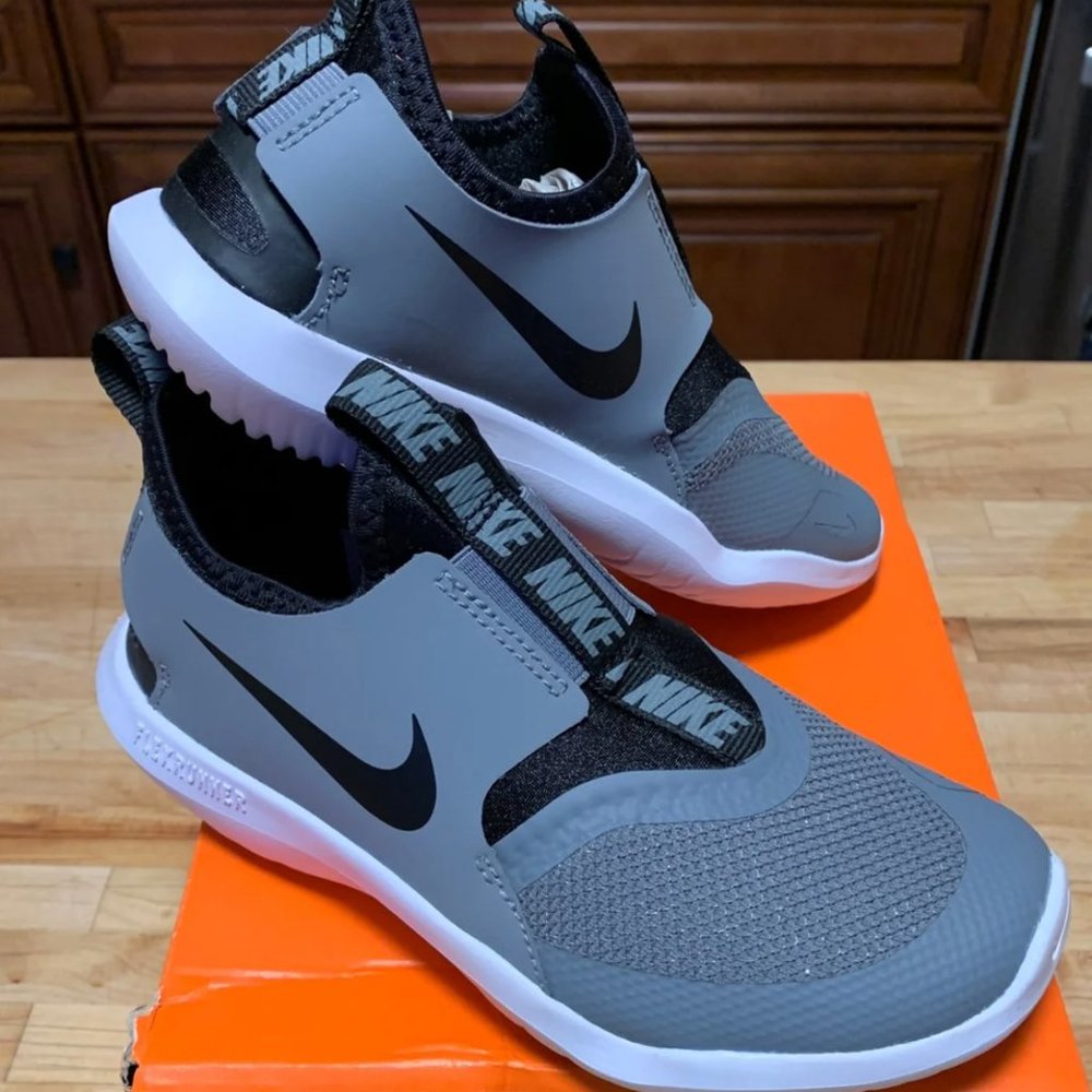 Boys Nike grey and black Sneakers